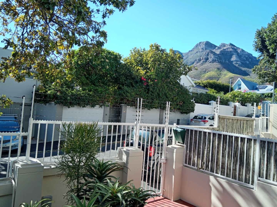 2 Bedroom Property for Sale in Oranjezicht Western Cape